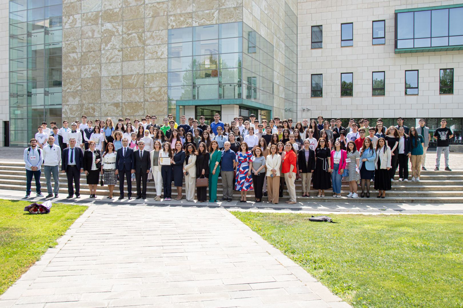 Winners of VI English Language Olympiad at ADA University discloses [PHOTOS]