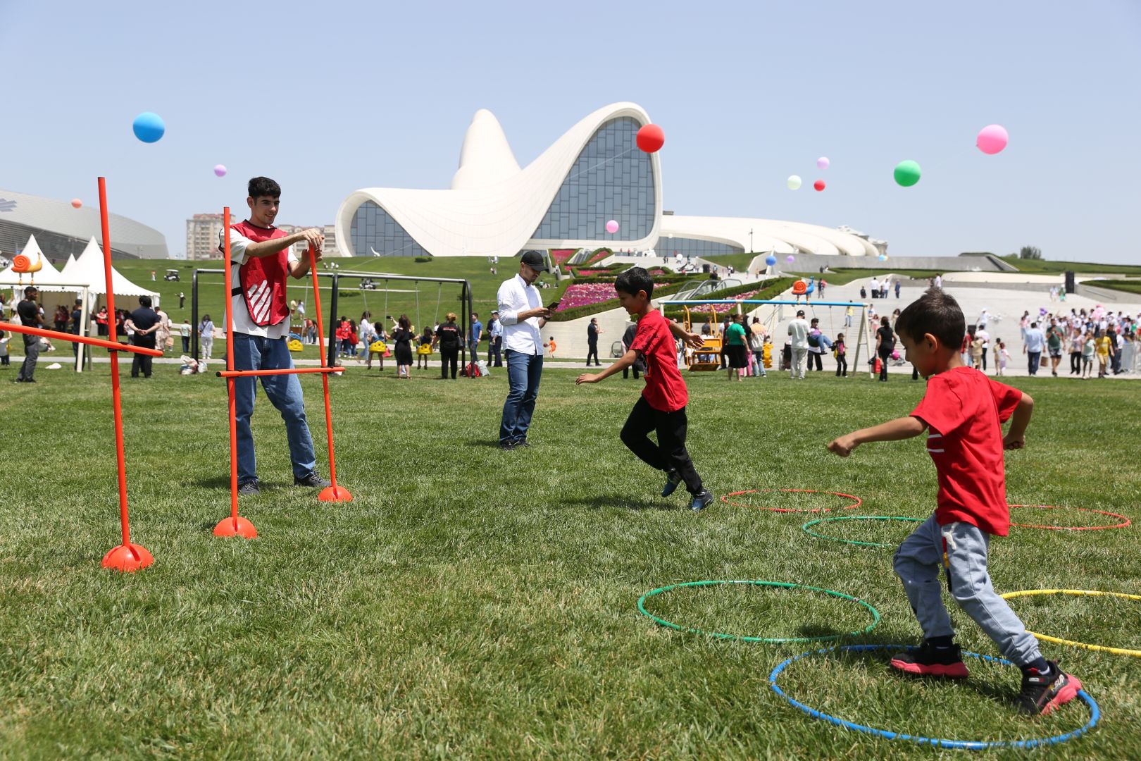 Children's festival held in park of Heydar Aliyev Center [PHOTOS]
