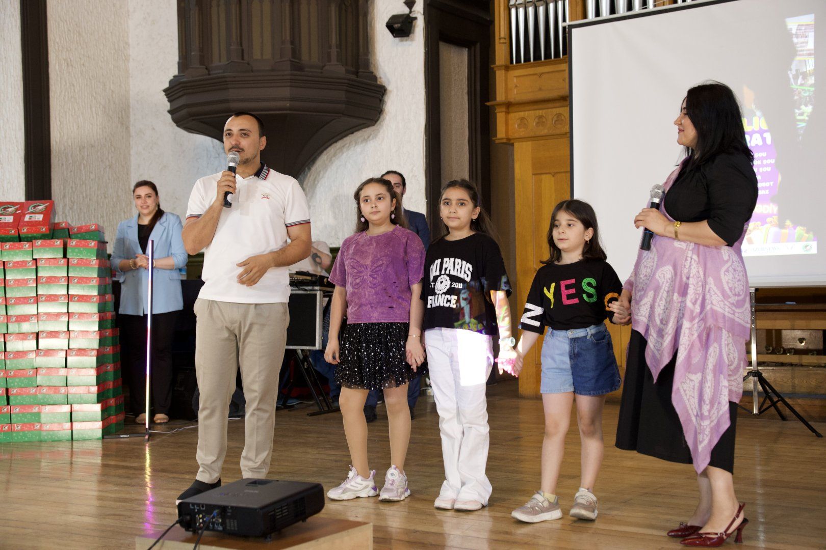 Vineyard holds charity concert timed to Children's Day [PHOTOS/VIDEO]