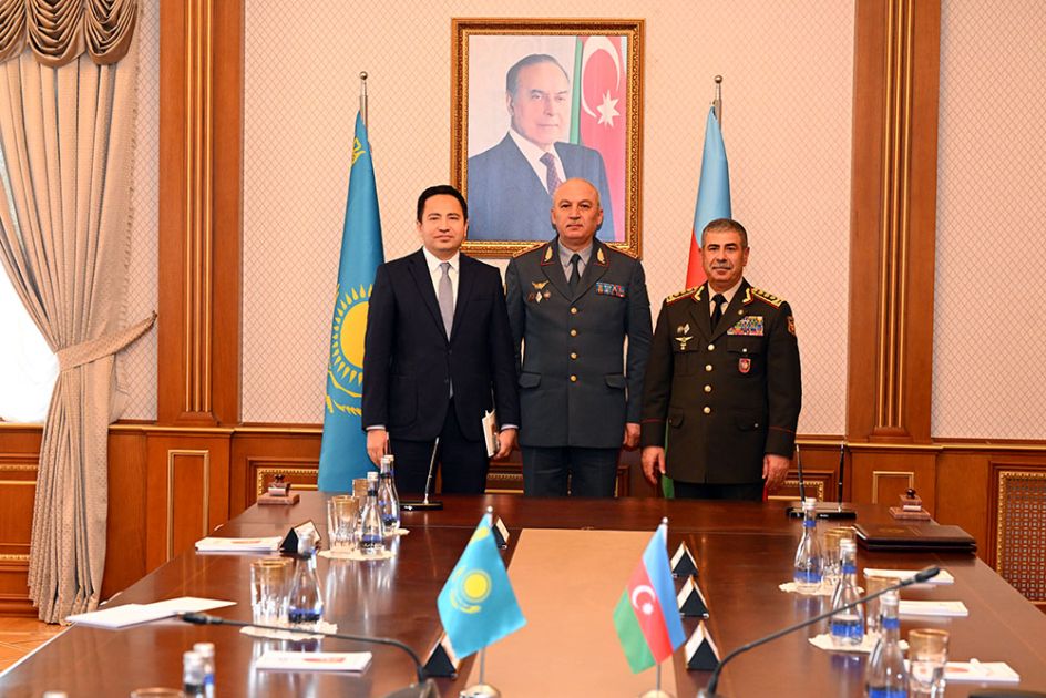 Azerbaijan and Kazakhstan sign document on cooperation in military field [PHOTOS/VIDEO]