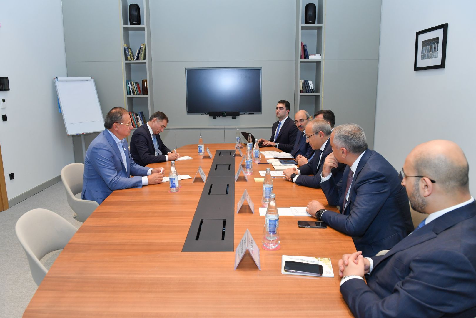 Economy Minister discusses bussiness opportunities with CEO of Purcari Wineries [PHOTOS]