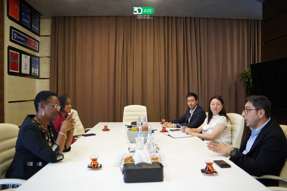 Azerbaijan, Cameroon mull cooperation in sport field [PHOTOS]