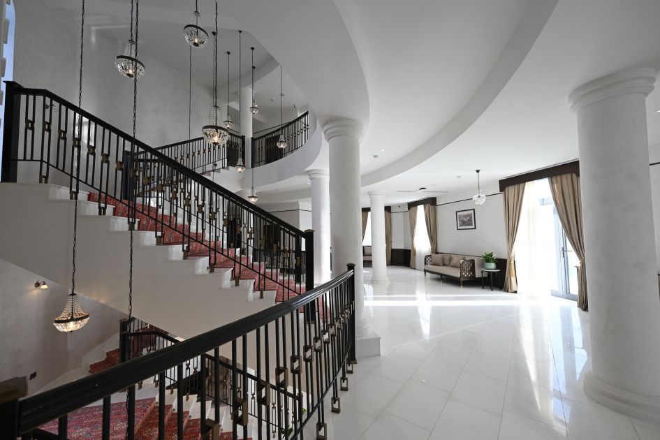 Slider Image 1