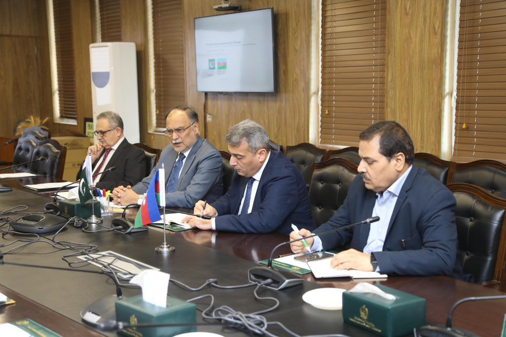 Azerbaijan's ambassador to Pakistan meets with Minister of Planning and Development [PHOTOS]