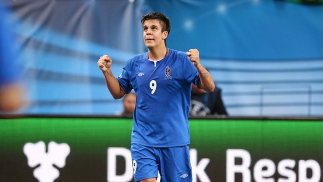 Champion of Azerbaijan extends contract with two legionnaires
