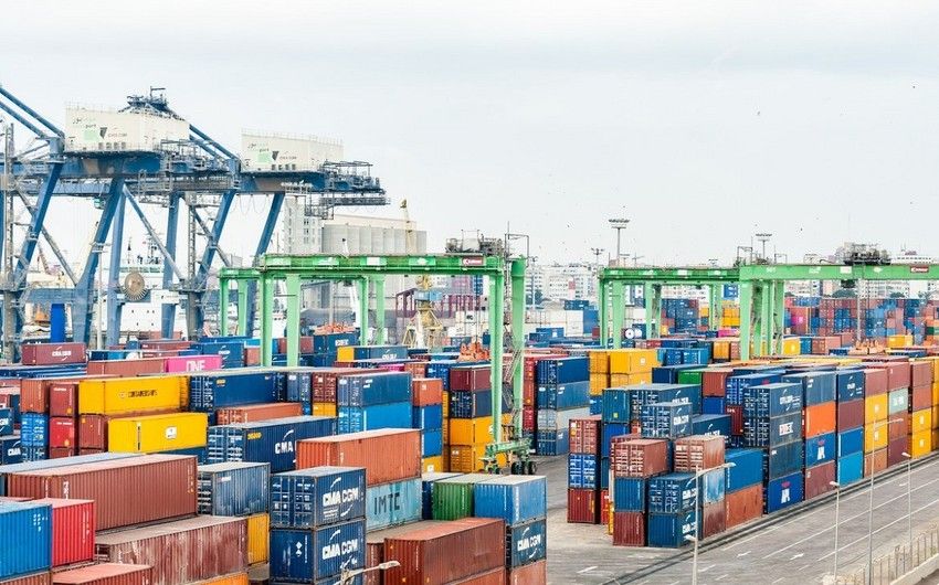 Azerbaijan notes decline in positive trade balance