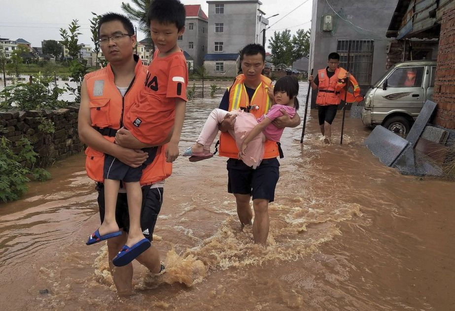 North China bridge collapse kills 11, leaves over 30 missing