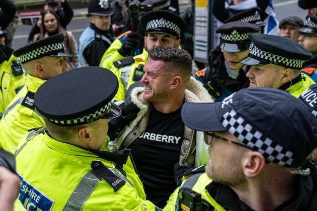 British police arrest Islamophob Robinson amidst his next sabotage against Azerbaijani embassy in London
