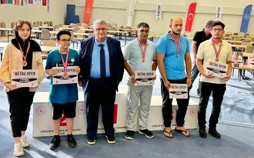 Nakhchivan chess players perform successfully at festival in Bitlis [PHOTOS]