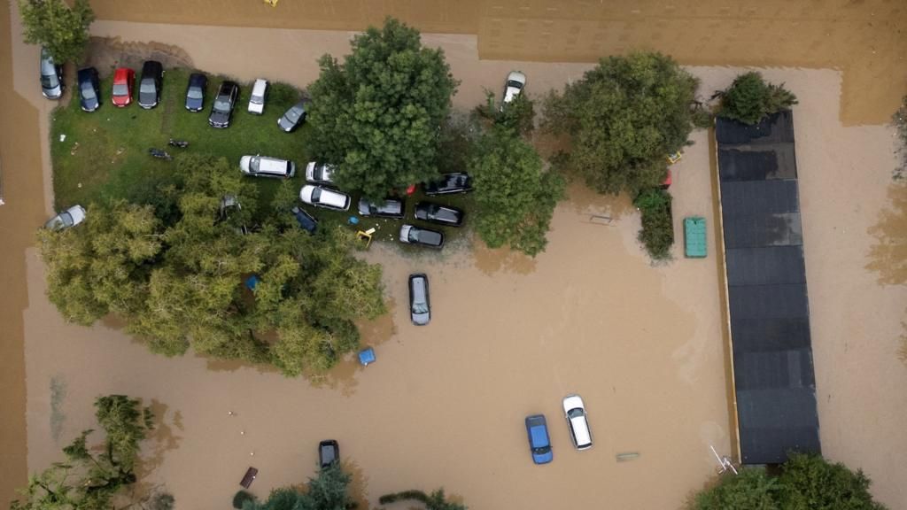 Thousands evacuated as severe floods hit Poland