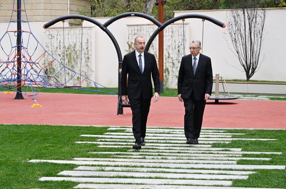 President Ilham Aliyev reviews conditions in newly established park in Nasimi district of Baku [PHOTOS/VIDEO]