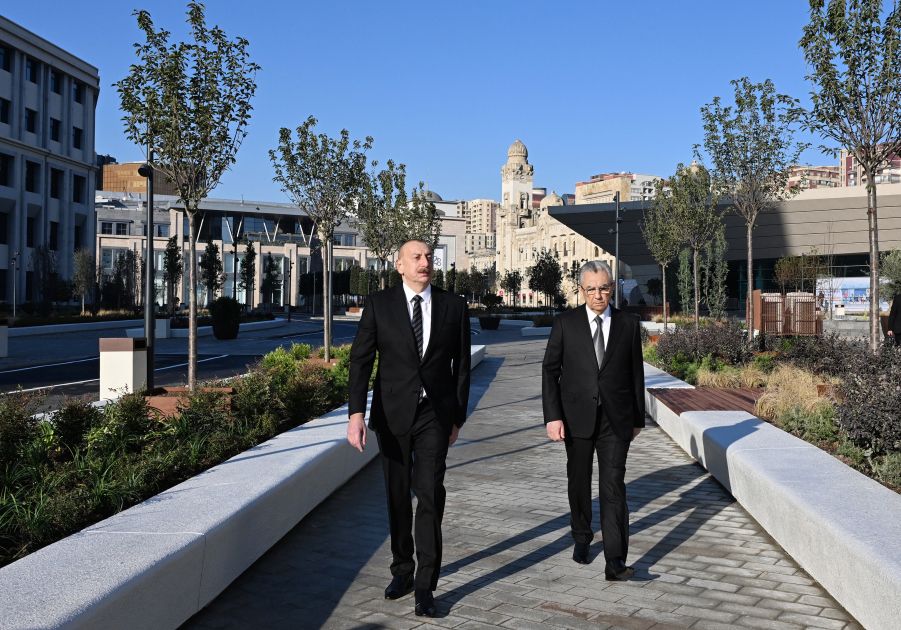 Ilham Aliyev reviews upgraded conditions following landscaping in front of Baku Railway Station [PHOTOS/VIDEO]
