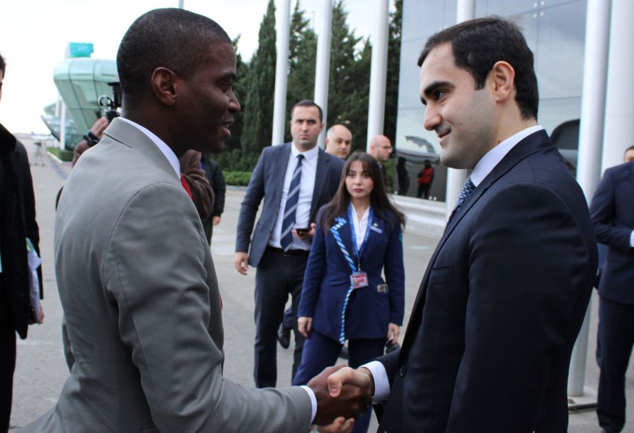 Grenada PM begins visit to Azerbaijan