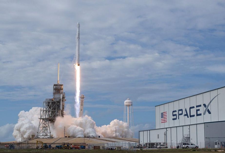 SpaceX launched new group of Internet satellites