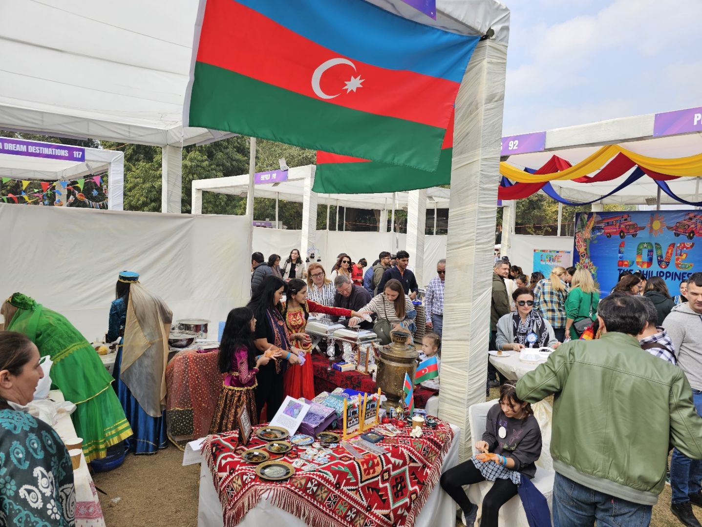 Azerbaijan participates in diplomatic charity fair in New Delhi [PHOTOS]