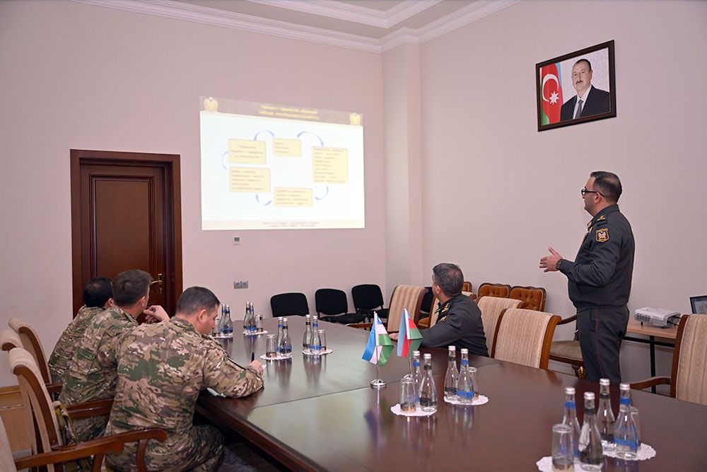 Uzbek defense delegation visits Azerbaijan's Military Operational Department