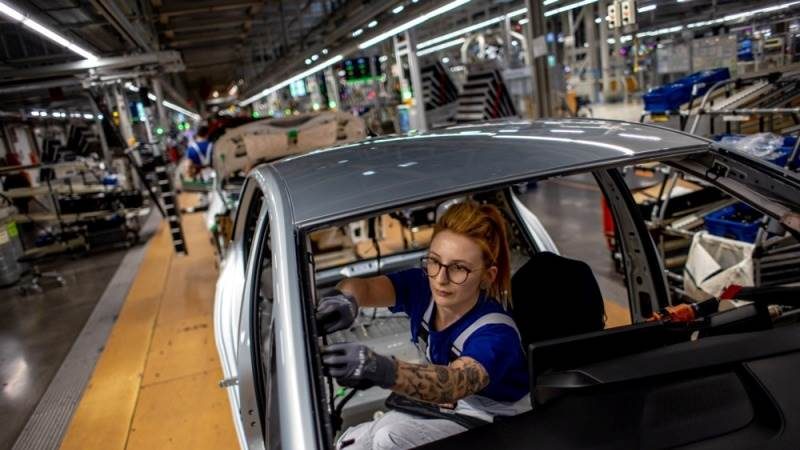 Volkswagen seeks talks to avert trade war after US tariffs