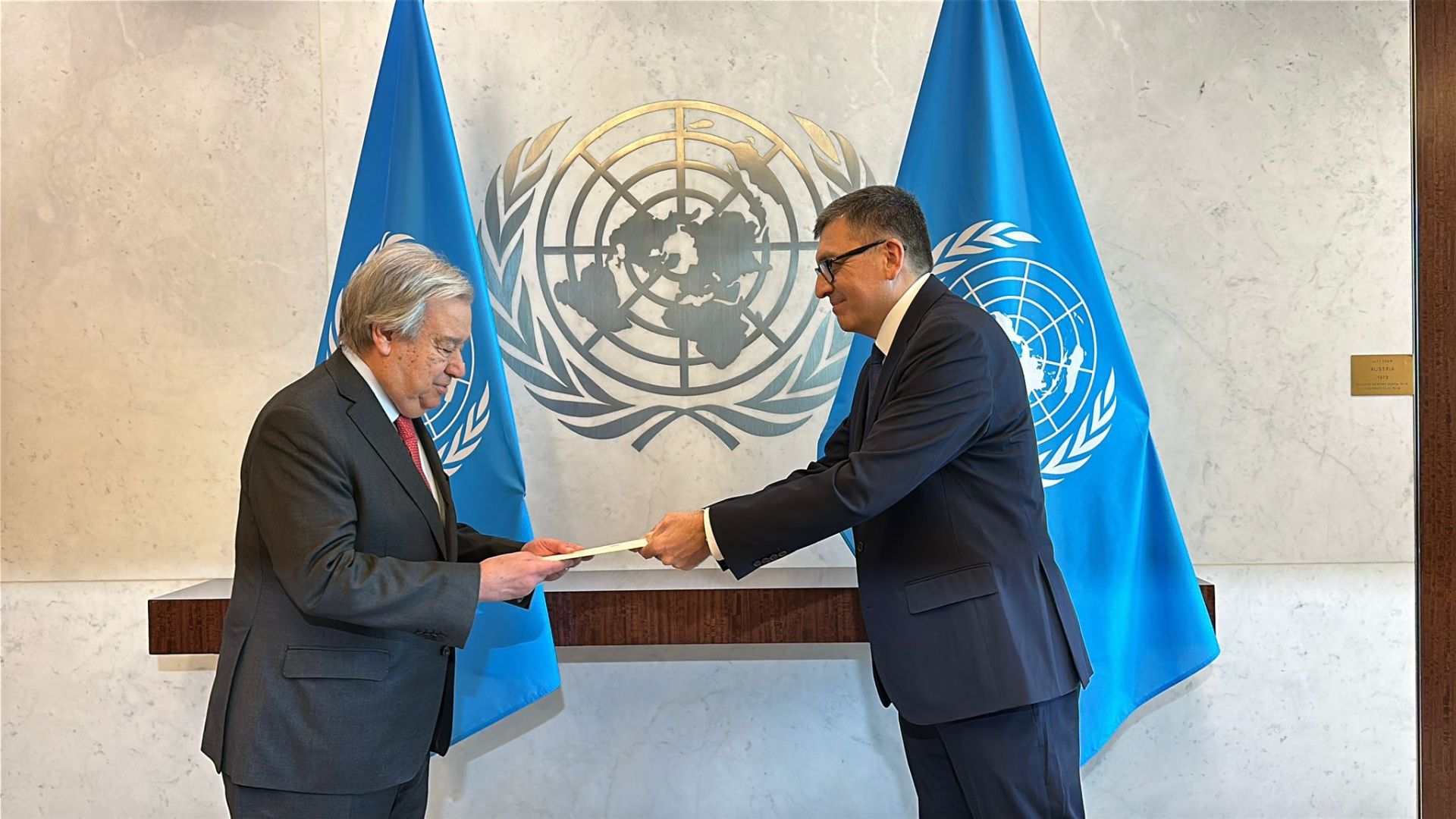 Azerbaijan’s new UN representative presents credentials to Sec.- General Guterres [PHOTO]