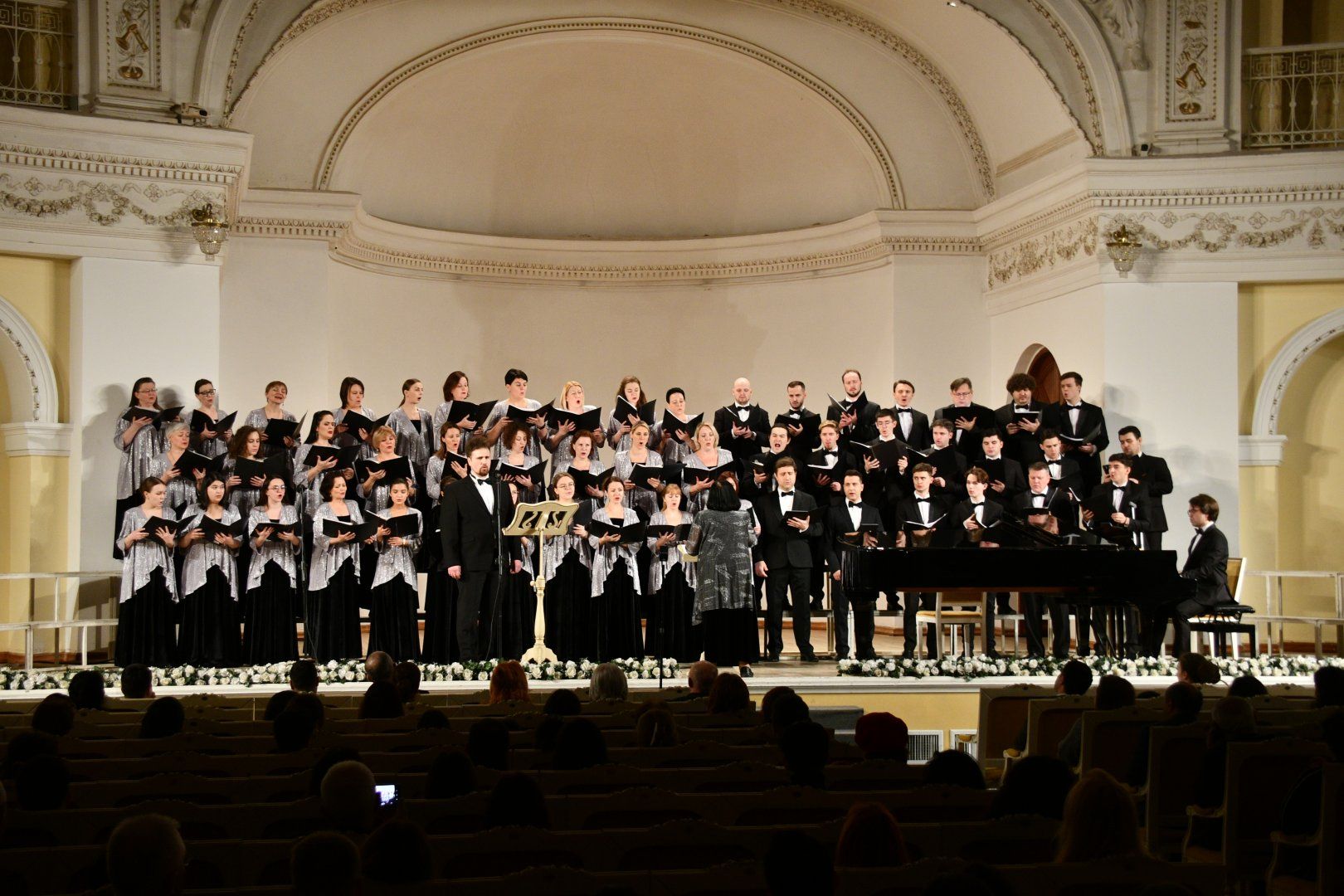 Azerbaijani, Russian soloists dazzle at Philharmonic Hall [PHOTOS]