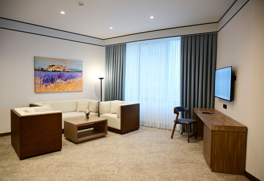 Slider Image 1