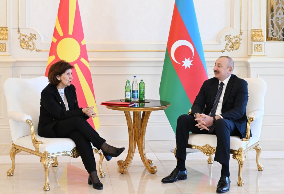President Ilham Aliyev begins one-on-one meeting with President of North Macedonia [VIDEO]