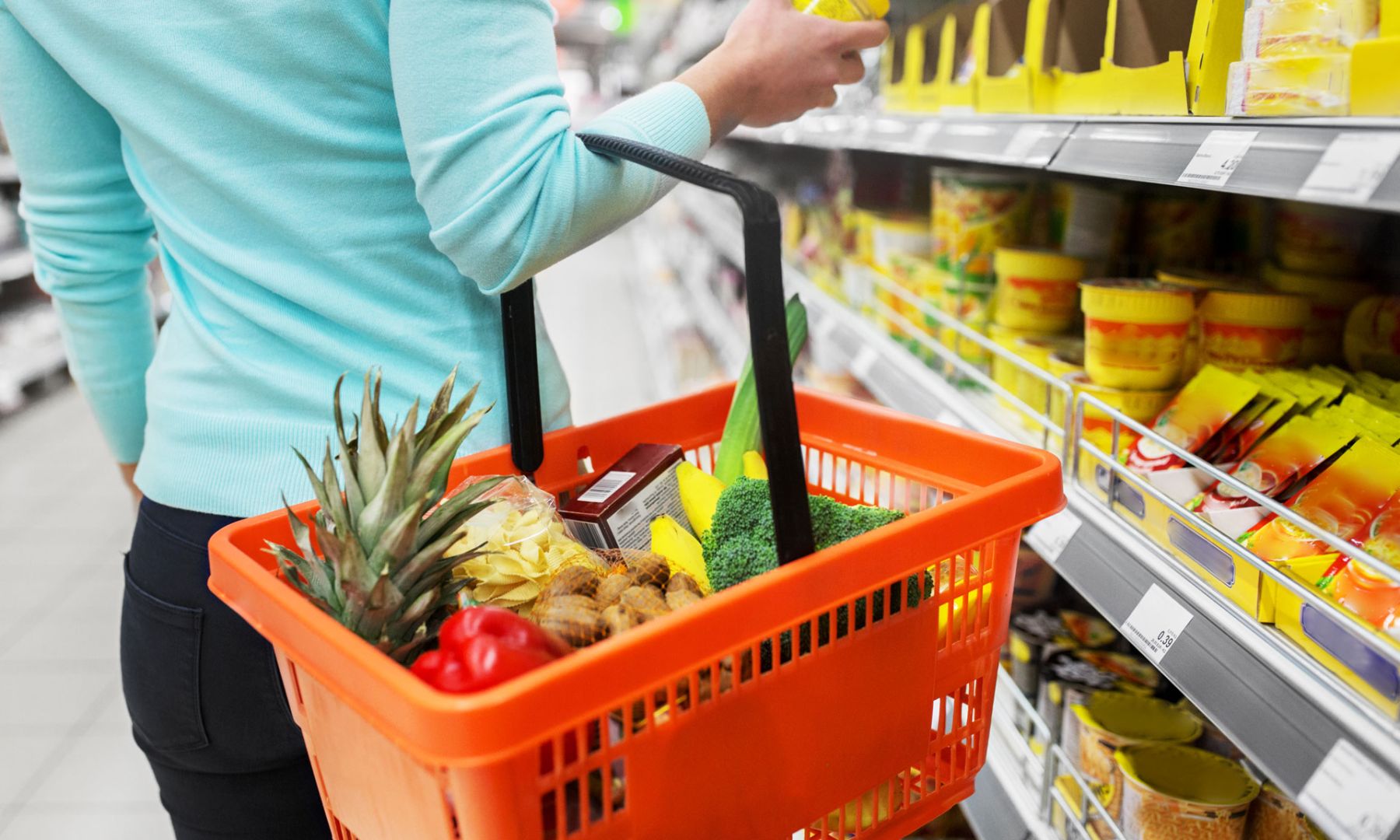 Azerbaijan's food price index up 8.2% year-on-year in February