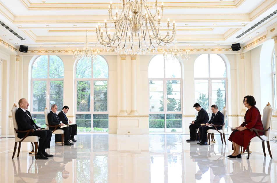 President Ilham Aliyev receives credentials of newly appointed ambassador of China [PHOTOS / VIDEO]