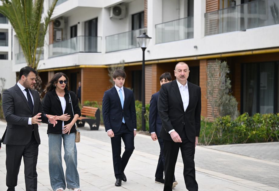 President Ilham Aliyev, First Lady Mehriban Aliyeva review ongoing projects at Sea Breeze Resort [PHOTOS/VIDEO]