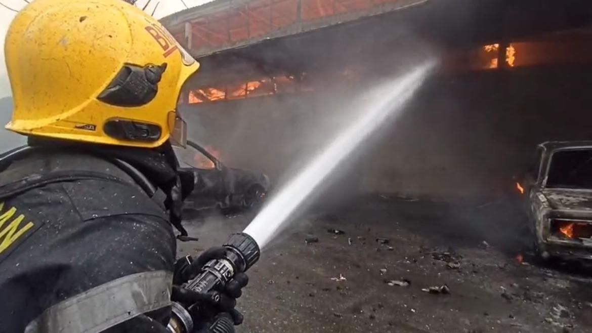 Fire in Binagadi District of Baku Contained by Emergency Services [PHOTOS]