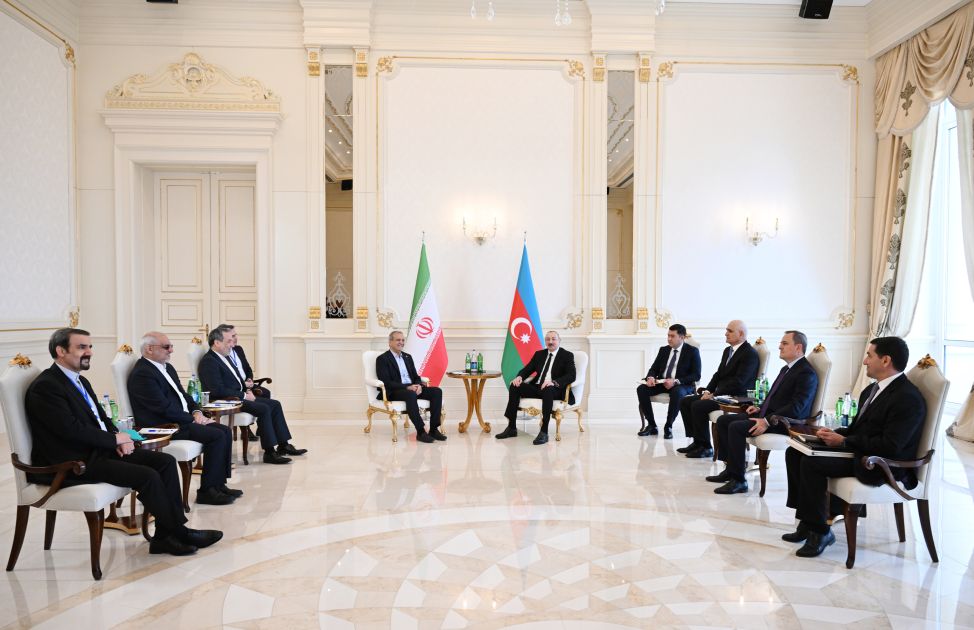 Limited format meeting between President Ilham Aliyev, President Masoud Pezeshkian kicks off [PHOTOS/VIDEO]