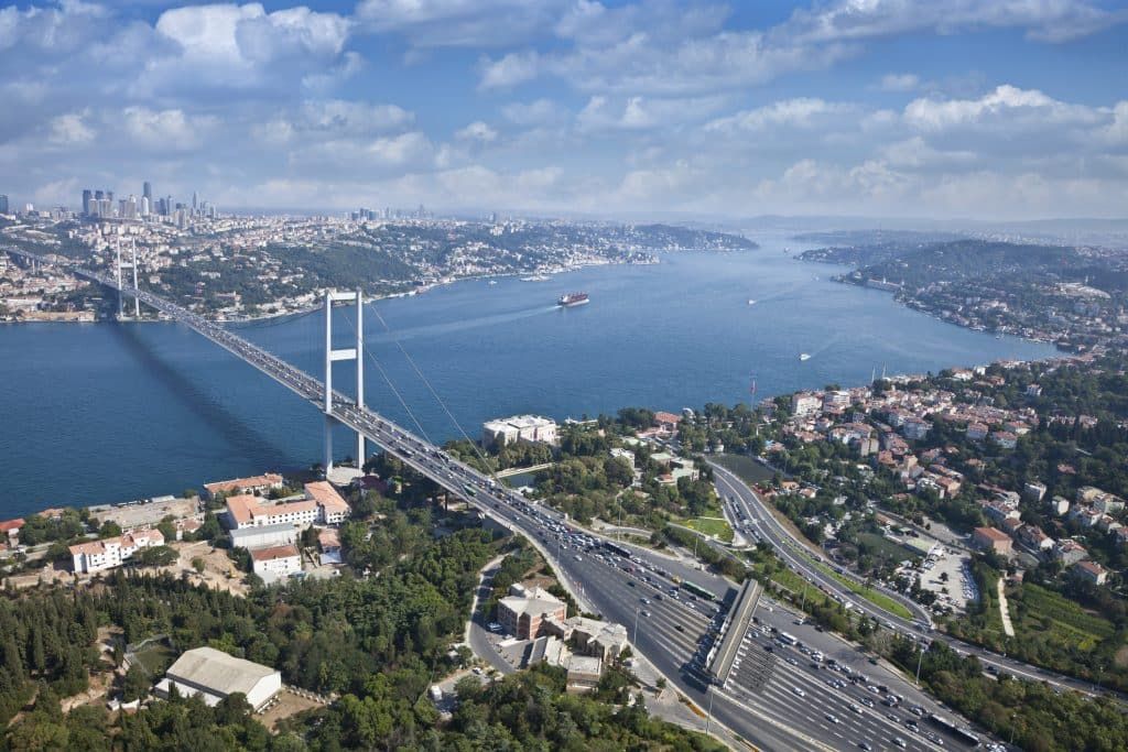 Heavy fog halts ship traffic in Istanbul’s Bosphorus Strait