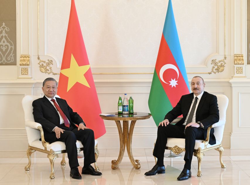 President Ilham Aliyev’s limited format meeting with Gen Sec of Vietnam's Central Committee of Communist Party kicks off
