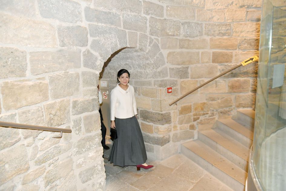Slider Image 1