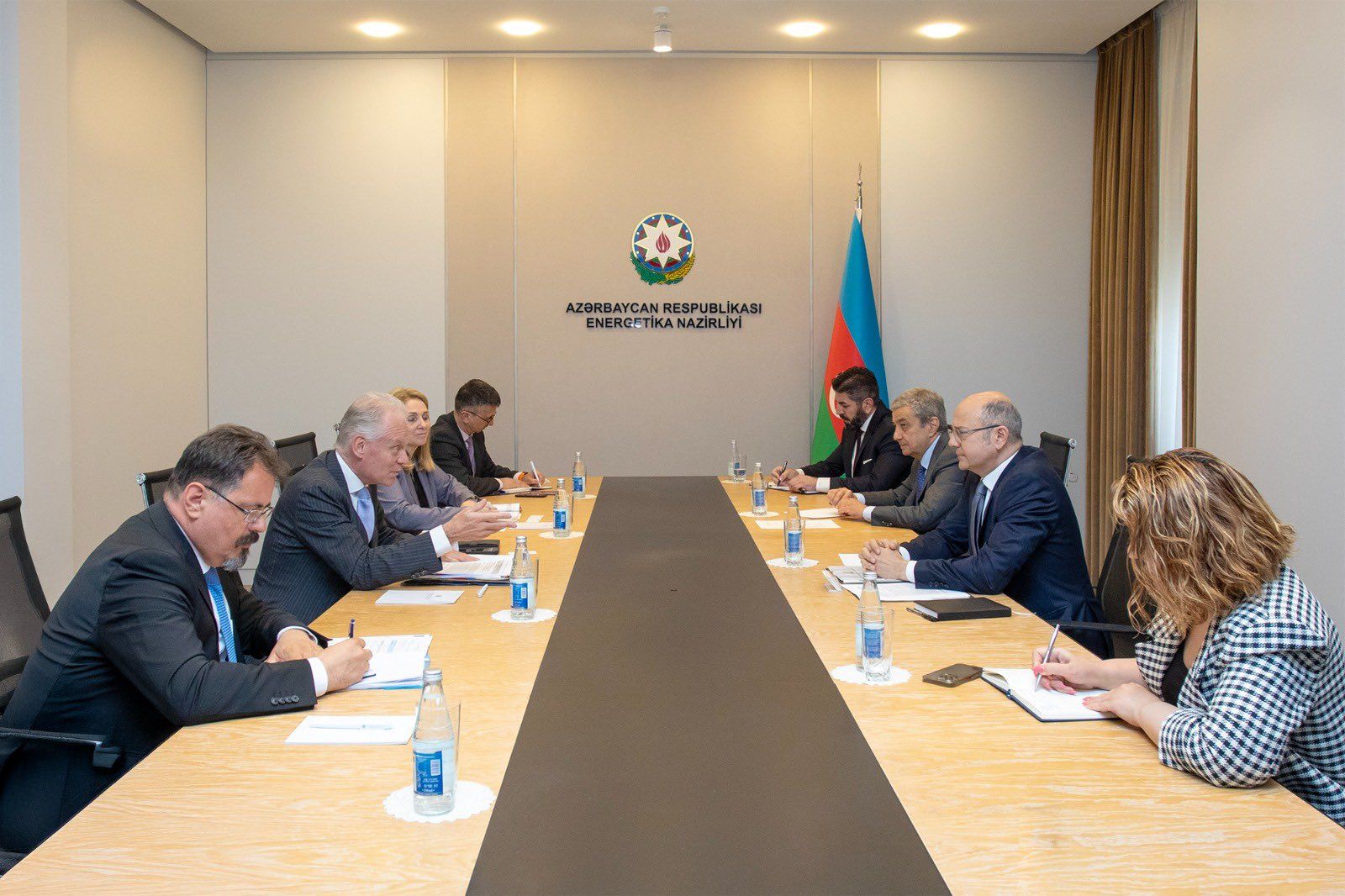 Azerbaijan discusses energy partnership with EU, focusing on gas, green energy, and hydrogen