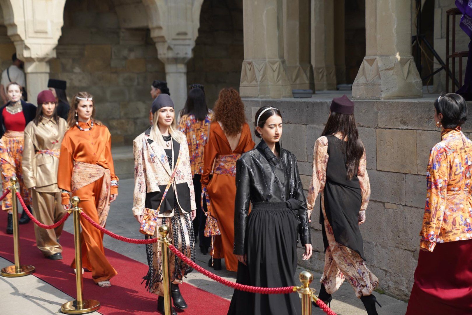 Shirvanshahs' Palace hosts fashion show inspired by Nizami Ganjavi [PHOTOS]