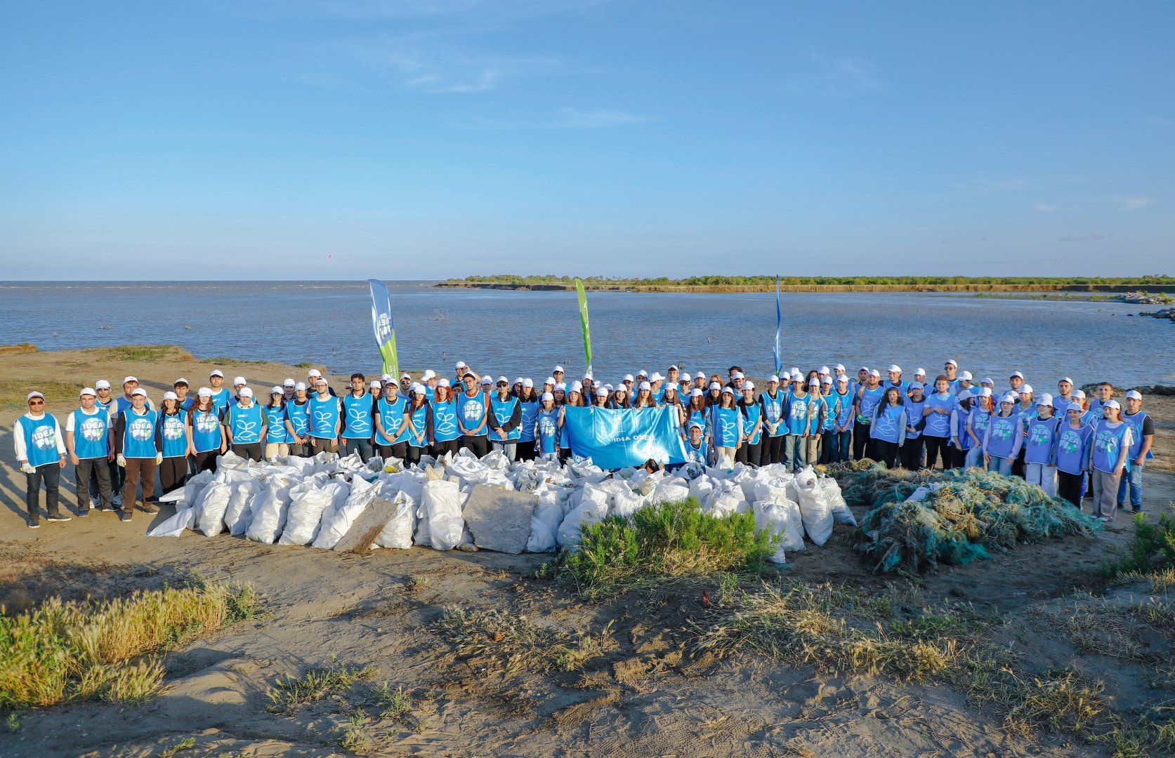 IDEA organizes traditional cleanup campaign on banks of Kur River and Caspian Sea