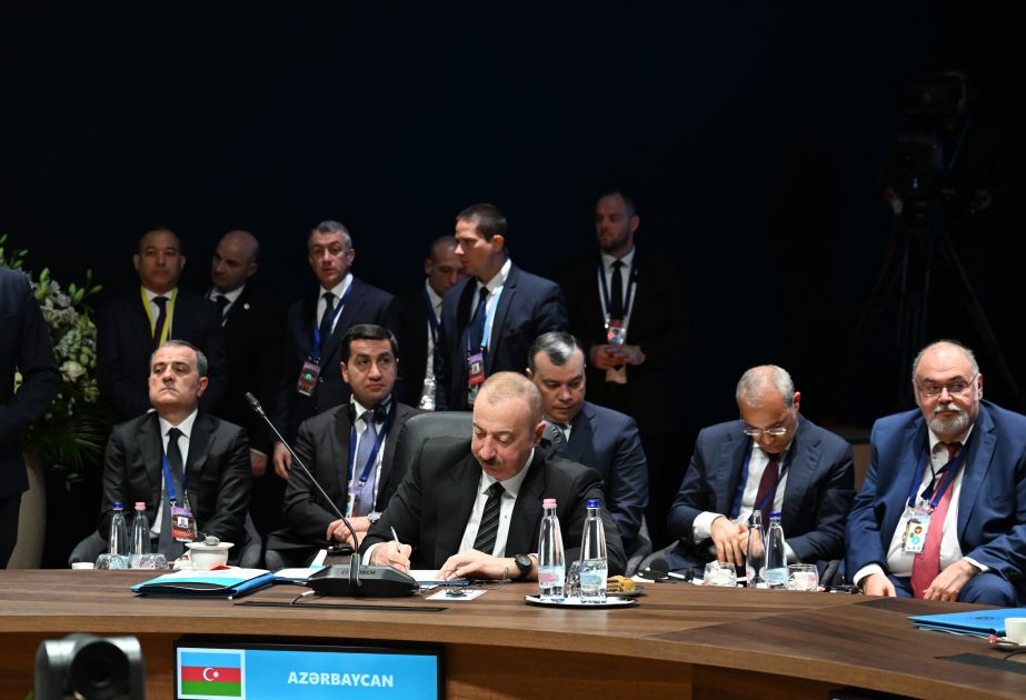 OTS Heads of State sign declaration at Informal Summit in Budapest