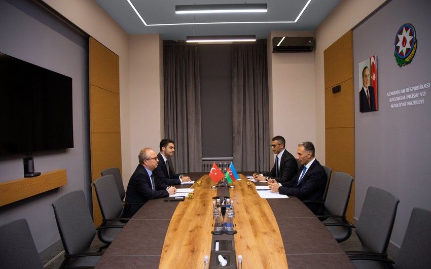 Azerbaijan, Turkiye discuss expanding Middle Corridor