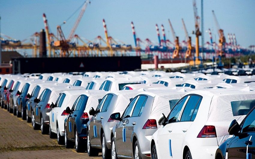 Azerbaijan sees rise in vehicle imports in first four months of this year