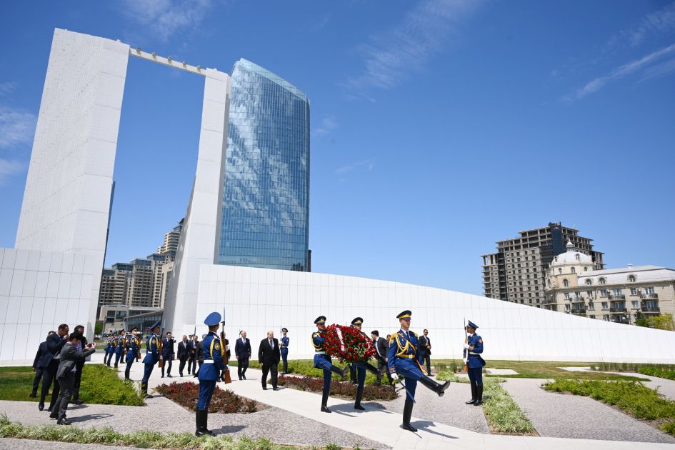 Chairman of Egyptian Senate visits Victory Park in Baku [PHOTOS]