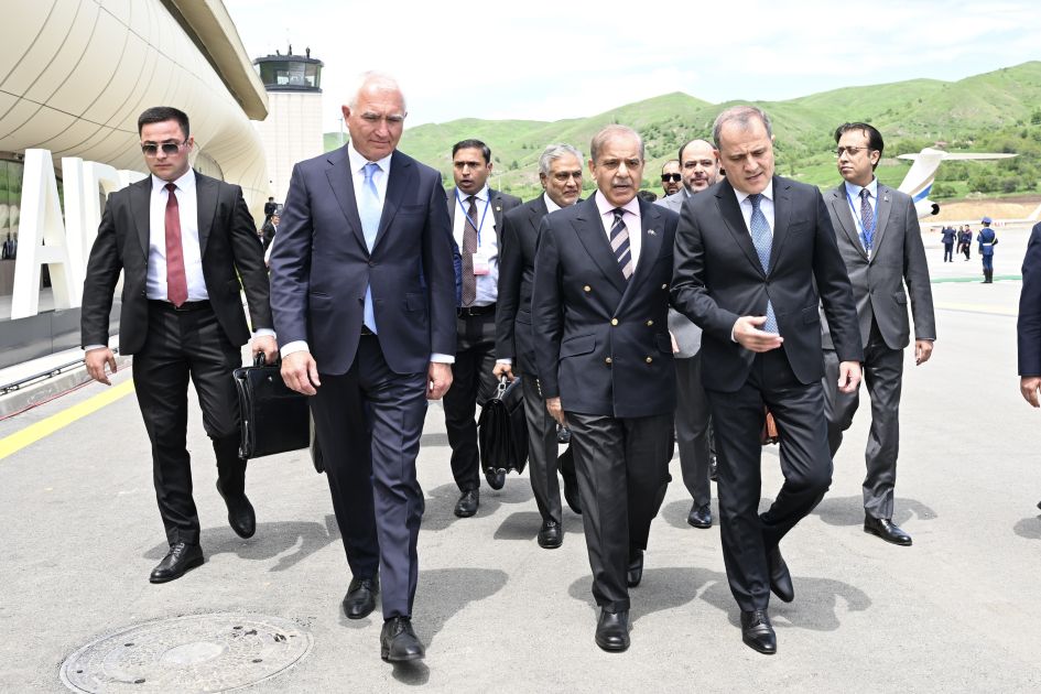 Prime Minister of Pakistan Muhammad Shehbaz Sharif arrives in Azerbaijan