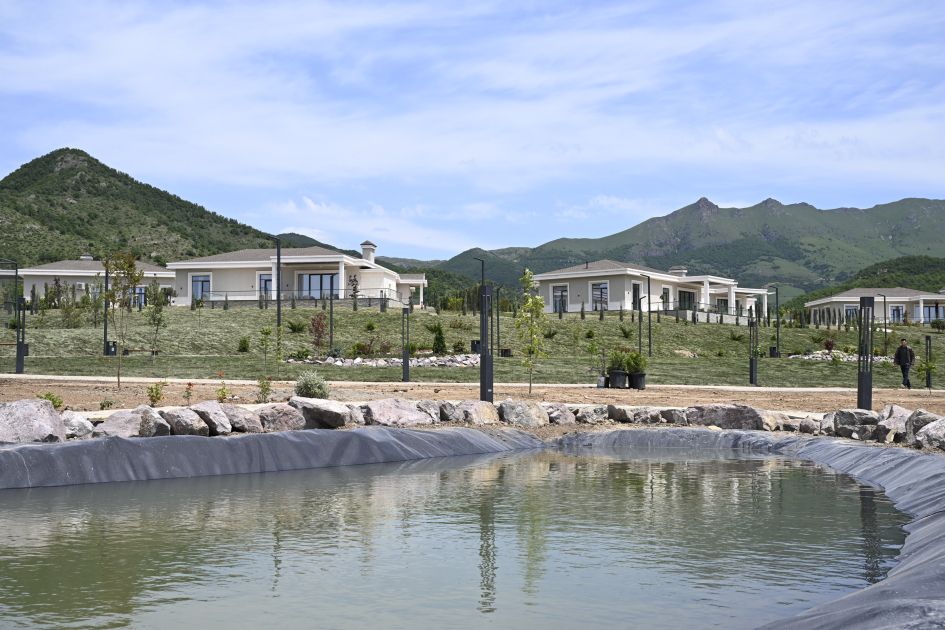 Slider Image 1