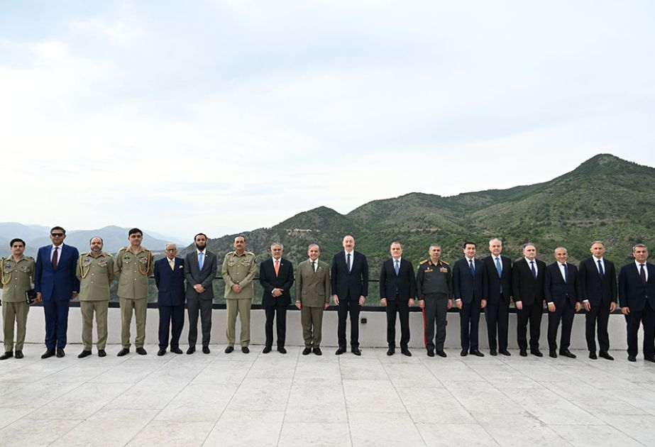 Azerbaijani Defense Ministry presents review of events of last week [VIDEO]