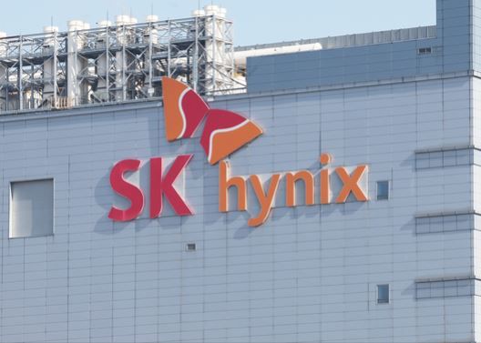 SK hynix leapfrogs Samsung in global DRAM market with $9.72B in Q1 sales