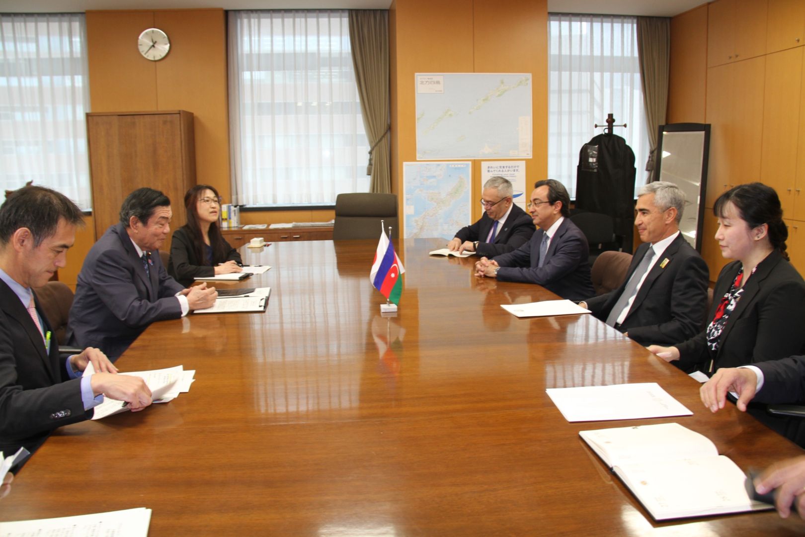 Anar Alakbarov meets Japan’s minister for Expo 2025