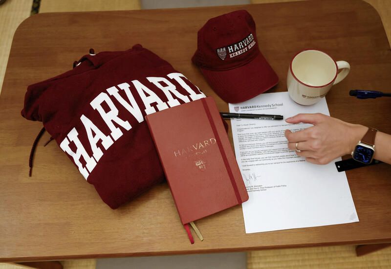 Trump "closed" Harvard to foreigners