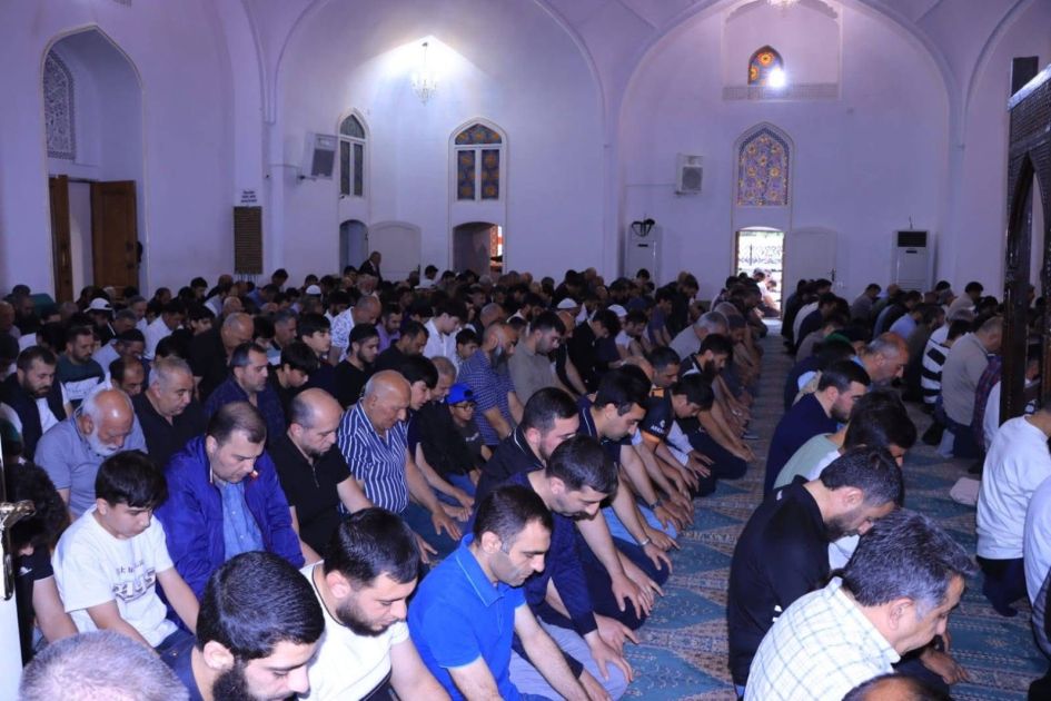 Eid al-Adha prayers held simultaneously across Ganja’s mosques [PHOTOS]