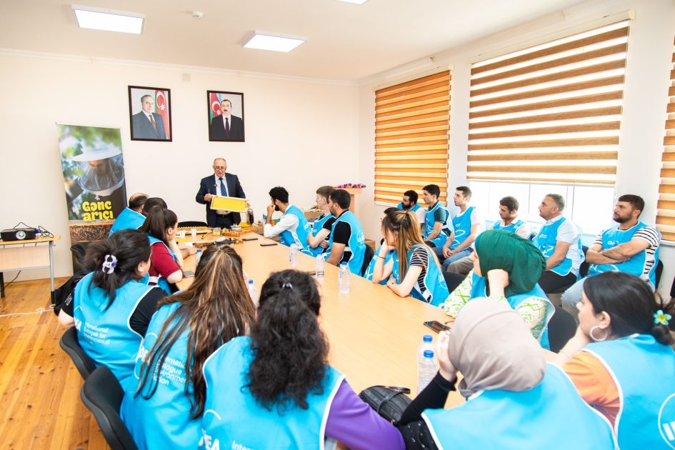 Training for Young Beekeeper project initiated by Leyla Aliyeva wraps up in Khizi district [PHOTOS]