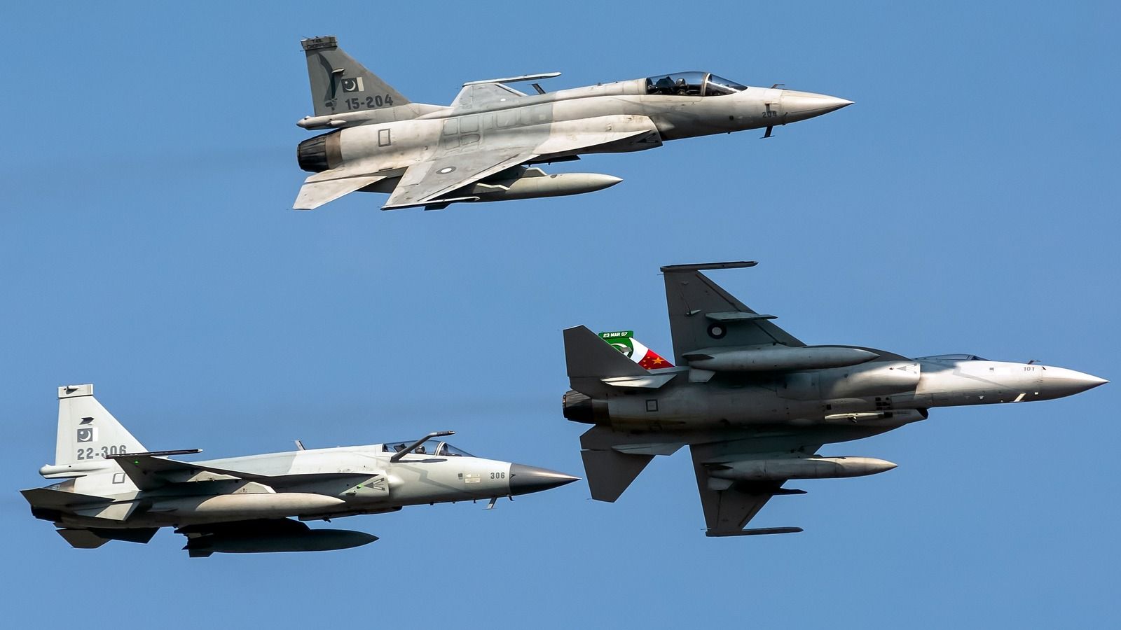 Azerbaijan strengthens air power with strategic leap in military aviation