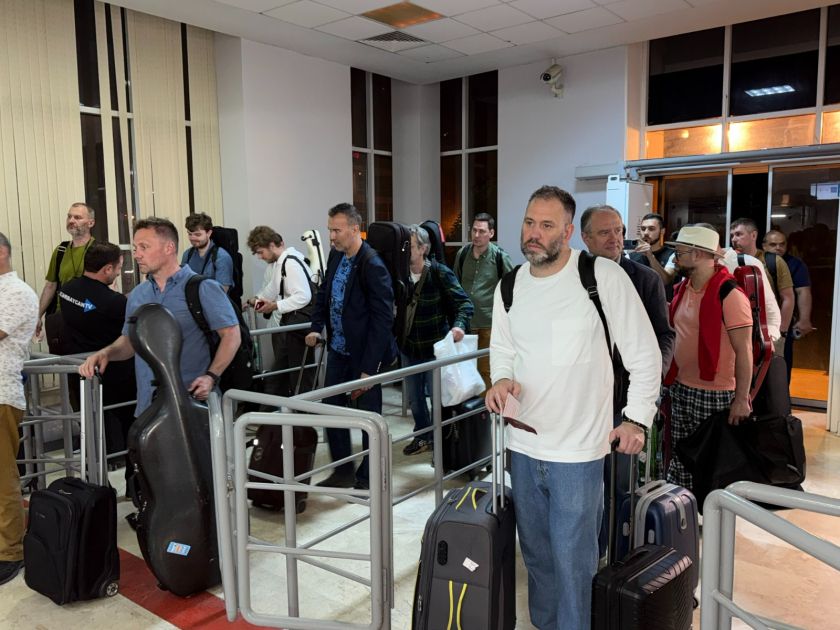 Another group of Russian musicians evacuated from Iran via Azerbaijan [PHOTOS]